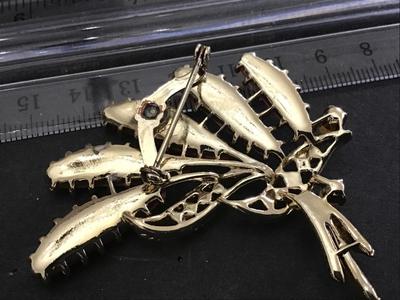 Vintage Thermoset Brooch