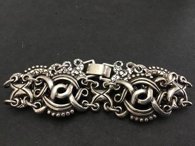 Beautiful Fashion Bracelet