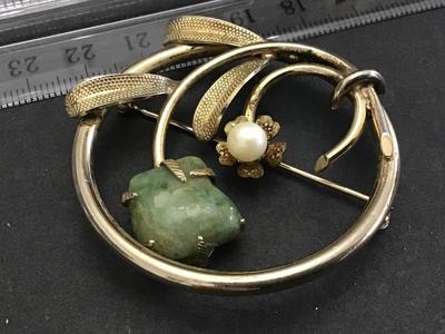 Vintage Brooch Jade