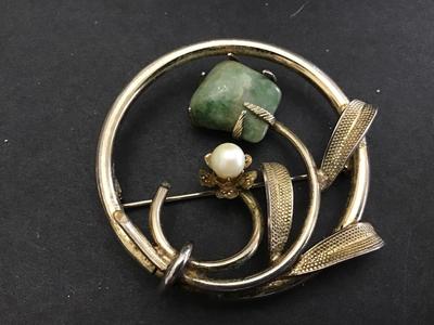 Vintage Brooch Jade
