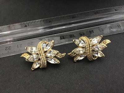 Coro signed Marquise Rhinestone Vintage Earrings