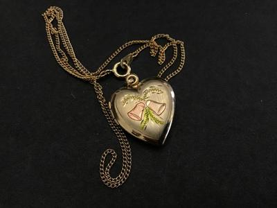 Vintage Gold Filled Pendant with Chain