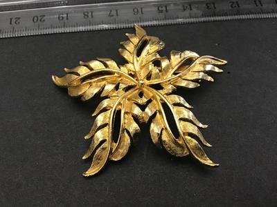 Vintage Fashion Brooch