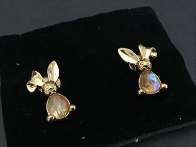 Vintage Avon Bunny Earrings