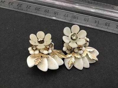 Vintage Japan Clip on Earrings