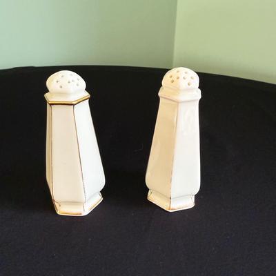 Belleek Gold and White Monogrammed Coffee Set (LR-BM)