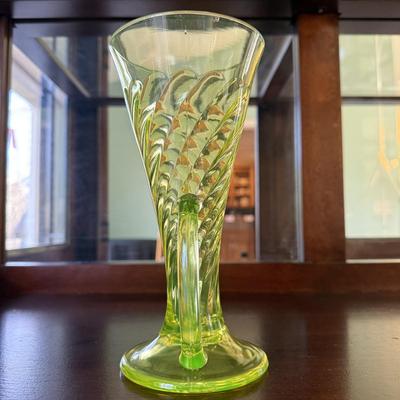 Twisted Optic Style Uranium Glass Vase (LR-BM)