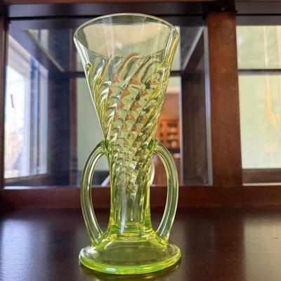 Twisted Optic Style Uranium Glass Vase (LR-BM)