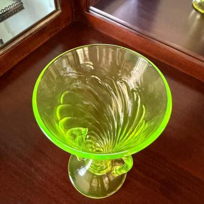 Twisted Optic Style Uranium Glass Vase (LR-BM)