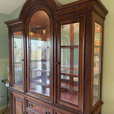 Magnussen Home Biltmore Estate Chateau Collection China Cabinet (LR-BM)