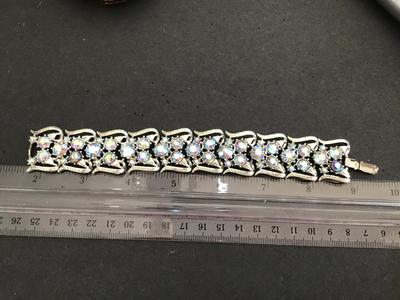 Coro signed Gorgeous Vintage Bracelet
