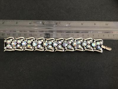 Coro signed Gorgeous Vintage Bracelet