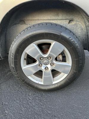 AUTOMATIC 2012 DODGE RAM 1500 LARAMIE CREW CAB 4X4 PICKUP - CLEAN TITLE