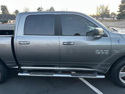 AUTOMATIC 2012 DODGE RAM 1500 LARAMIE CREW CAB 4X4 PICKUP - CLEAN TITLE