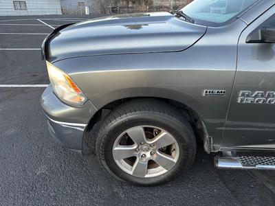 AUTOMATIC 2012 DODGE RAM 1500 LARAMIE CREW CAB 4X4 PICKUP - CLEAN TITLE