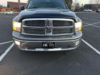 AUTOMATIC 2012 DODGE RAM 1500 LARAMIE CREW CAB 4X4 PICKUP - CLEAN TITLE