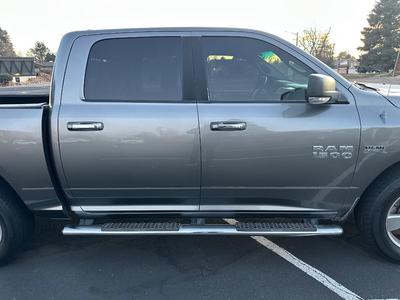 AUTOMATIC 2012 DODGE RAM 1500 LARAMIE CREW CAB 4X4 PICKUP - CLEAN TITLE