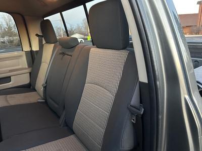 AUTOMATIC 2012 DODGE RAM 1500 LARAMIE CREW CAB 4X4 PICKUP - CLEAN TITLE