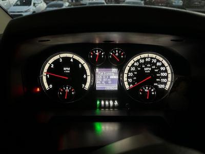 AUTOMATIC 2012 DODGE RAM 1500 LARAMIE CREW CAB 4X4 PICKUP - CLEAN TITLE