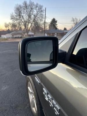 AUTOMATIC 2012 DODGE RAM 1500 LARAMIE CREW CAB 4X4 PICKUP - CLEAN TITLE