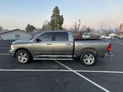 AUTOMATIC 2012 DODGE RAM 1500 LARAMIE CREW CAB 4X4 PICKUP - CLEAN TITLE