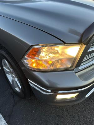 AUTOMATIC 2012 DODGE RAM 1500 LARAMIE CREW CAB 4X4 PICKUP - CLEAN TITLE