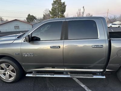 AUTOMATIC 2012 DODGE RAM 1500 LARAMIE CREW CAB 4X4 PICKUP - CLEAN TITLE
