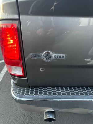 AUTOMATIC 2012 DODGE RAM 1500 LARAMIE CREW CAB 4X4 PICKUP - CLEAN TITLE