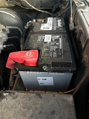 AUTOMATIC 2012 DODGE RAM 1500 LARAMIE CREW CAB 4X4 PICKUP - CLEAN TITLE