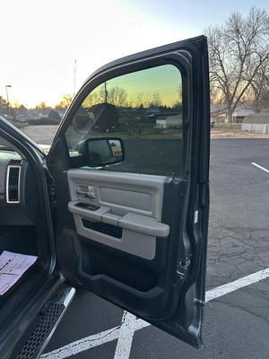 AUTOMATIC 2012 DODGE RAM 1500 LARAMIE CREW CAB 4X4 PICKUP - CLEAN TITLE