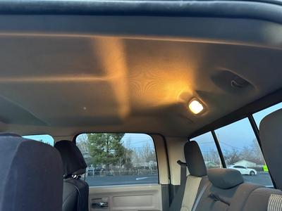 AUTOMATIC 2012 DODGE RAM 1500 LARAMIE CREW CAB 4X4 PICKUP - CLEAN TITLE