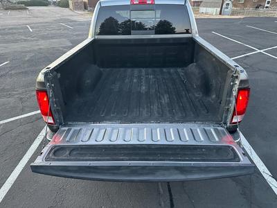 AUTOMATIC 2012 DODGE RAM 1500 LARAMIE CREW CAB 4X4 PICKUP - CLEAN TITLE