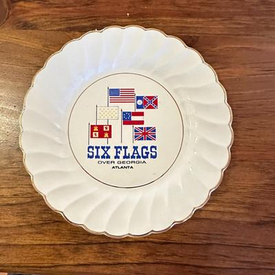 Souvenir Plate Lot of 2 Washington DC & Six Flags Over Georgia