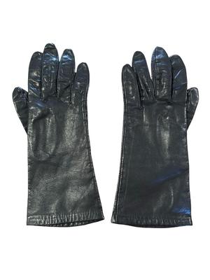 Black Pair of Womens Gloves Size 7, Tag Removed