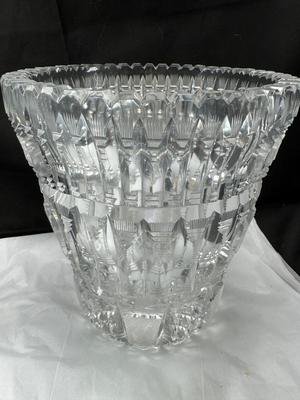 Sale Photo Thumbnail #143: very nice quality unmarked cut work glass. Too heavy to ship, vintage and in really good condition.