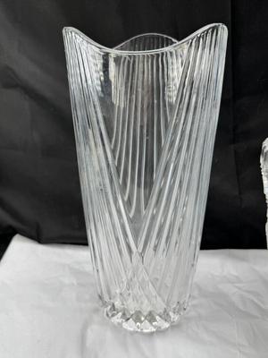 Sale Photo Thumbnail #139: very nice quality unmarked cut work glass. Too heavy to ship, vintage and in really good condition.