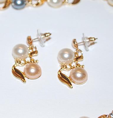 Pearl-Style Gray, Pink & White Half-Globes NECKLACE (15" L) & EARRINGS JEWELRY SET with Bejeweled Gold Tone Setting, Lobster...