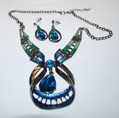 Enameled & Segmented Combo PENDANT / NECKLACE (4" Across + 20" L) & EARRINGS JEWELRY SET with Blue and Green Segments,...