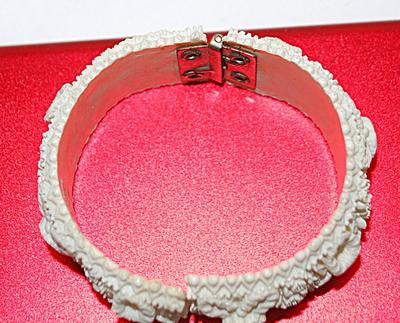 VINTAGE "Alabaster-Style" CUFF BRACELET (2⅛" Opening) with Hinged Spring Closure