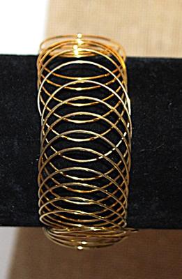 Gold Tone Stretch "SLINKY STYLE" BRACELET (-2½"+ Opening)