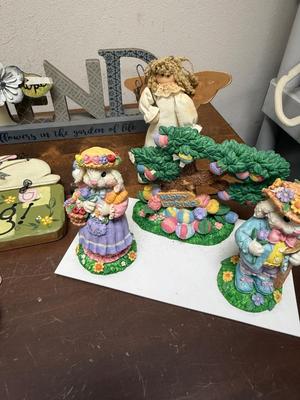 Sale Photo Thumbnail #72: In fair to good condition -see photos for details.