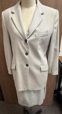 Sale Photo Thumbnail #283: In good previously owned condition.