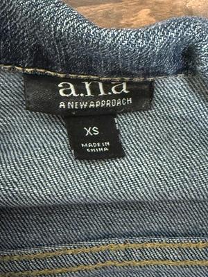 Sale Photo Thumbnail #302: In good previously owned condition.