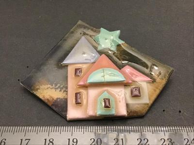Lucinda House Pin Vintage
