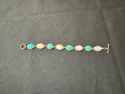 .925 OVAL SHAPED SHELL & ROUND TURQUOISE COLORED BRACELET