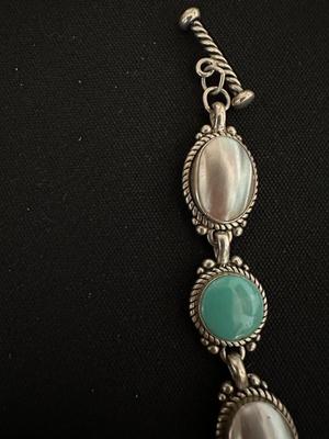 .925 OVAL SHAPED SHELL & ROUND TURQUOISE COLORED BRACELET
