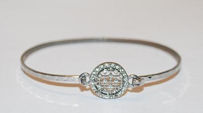 VINTAGE Filagree-Style Circle BANGLE BRACELET (2¼" Opening) with Curved Hook Closure