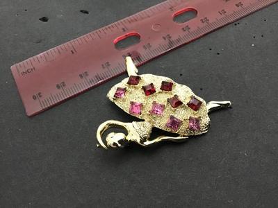 Vintage Rhinestone Brooch