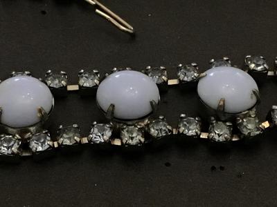 Beautiful Blue Rhinestone Vintage Necklace