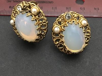 West Germany Vintage Clip on Earrings